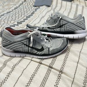 Women’s Nikes size 7 sneakers